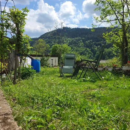 度假居 La Maison Bleue-urbes *